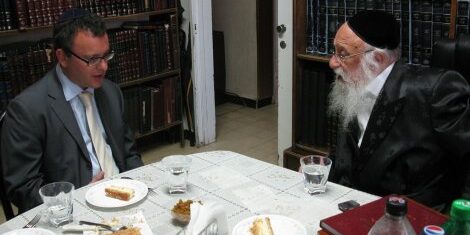 rabbanim poniowicz reçoivent ambassadeur britannique