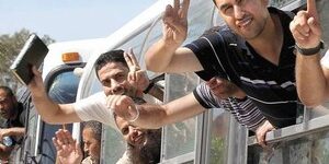 ap octroie 50 000 dollars terroristes libérés