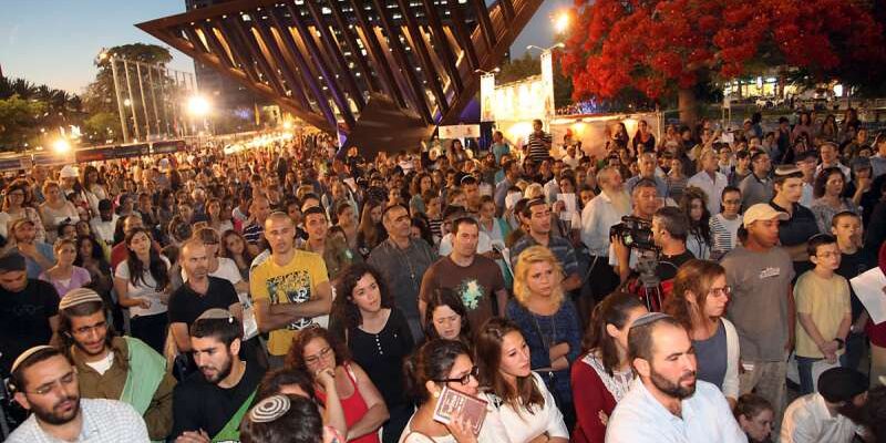 rav lau peuple entier vibre unisson