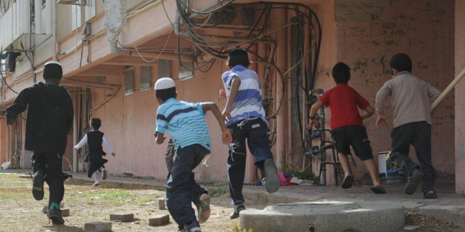 roquettes kiriat gat blessés