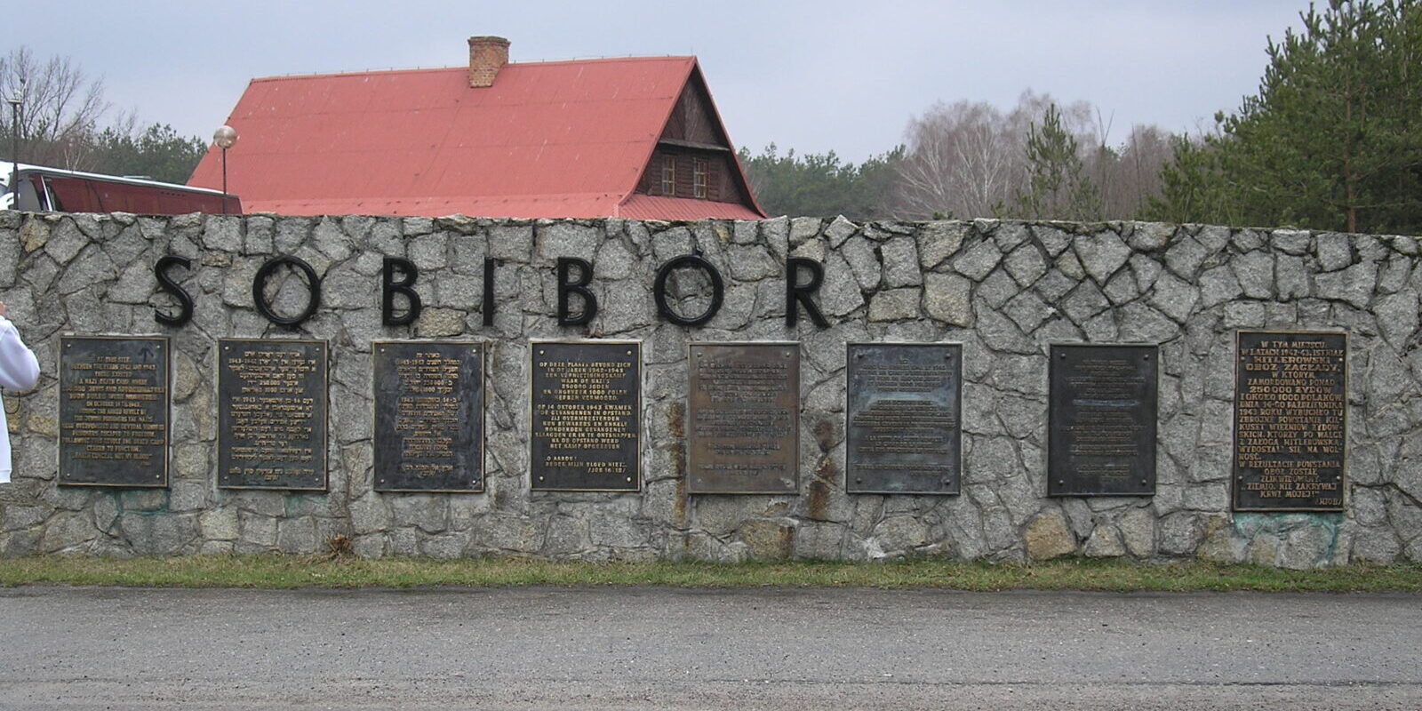 sépulture digne victimes sobibor