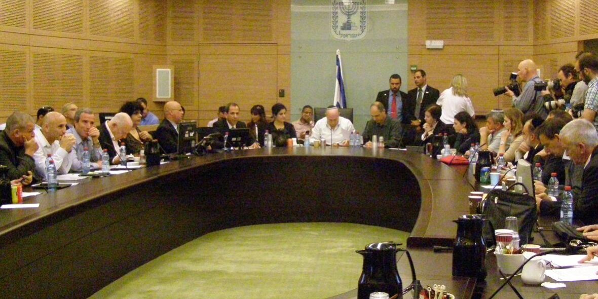 commission finances adopte loi tva