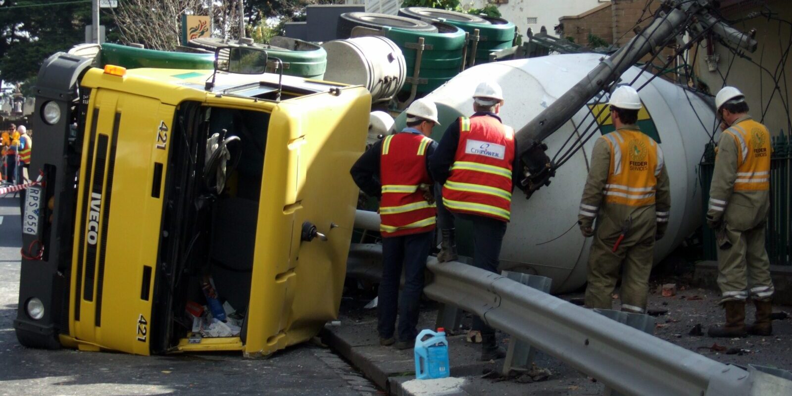israël huit victimes accident route