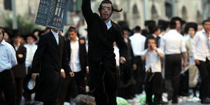 manifestations contre arrestation étudiants yeshivot