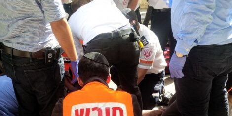 accident homme électrocuté construisant souccah