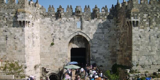 attentat déjoué porte shehem