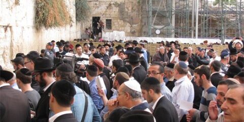 kotel réunir prière juifs orthodoxes sionistes religieux