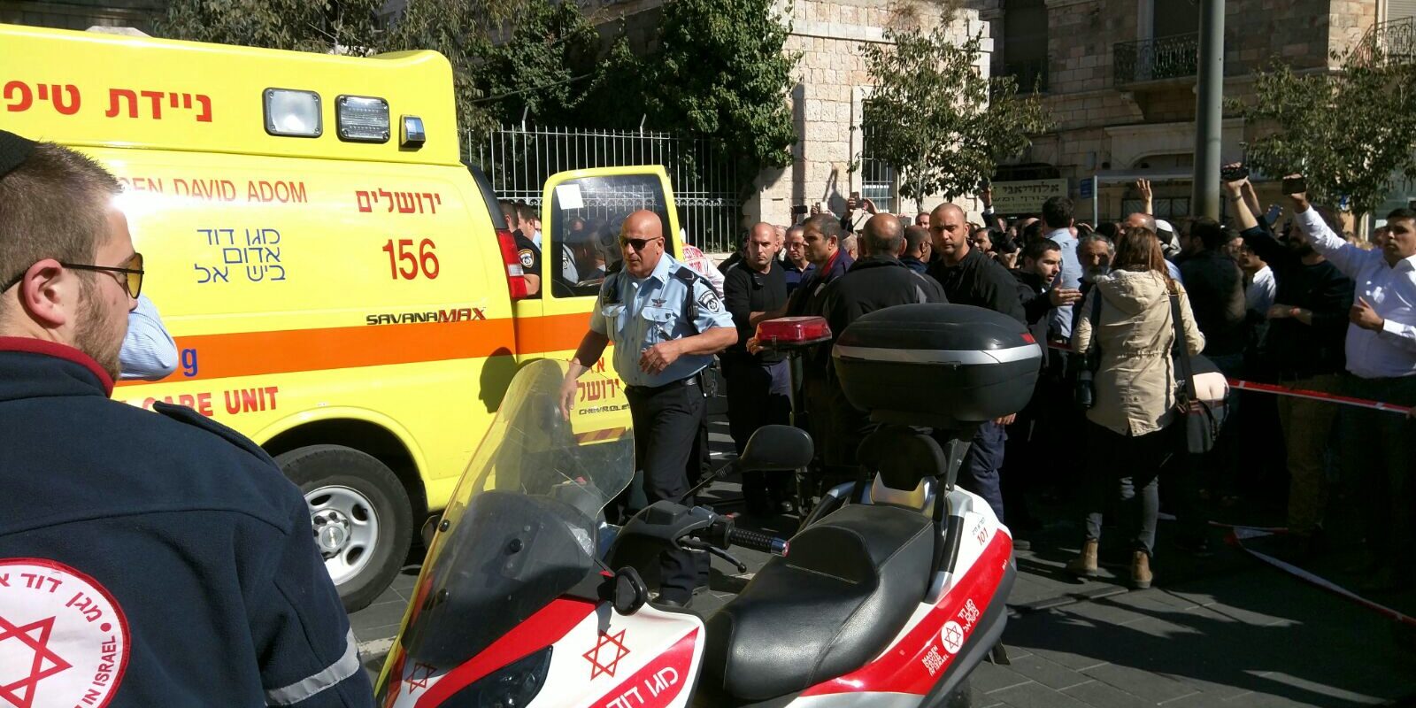 attaque couteau mahané yehouda