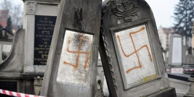 cimetières juifs profanés pologne autriche