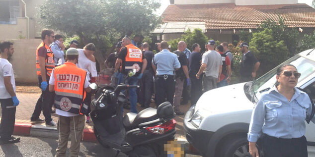 trois israéliens poignardés raanana