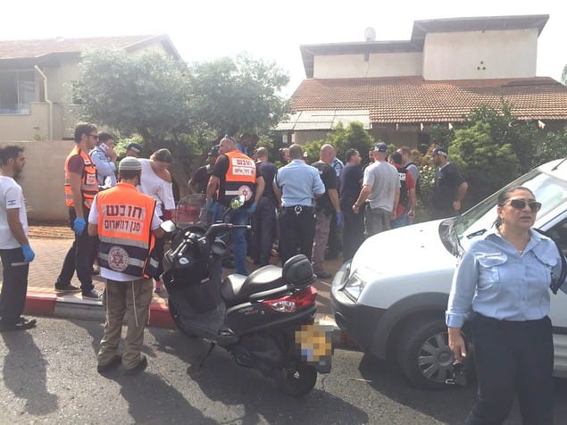 trois israéliens poignardés raanana