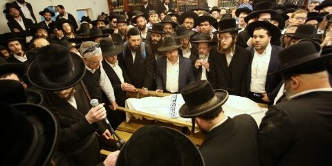 motty frenkel larmes obsèques femme