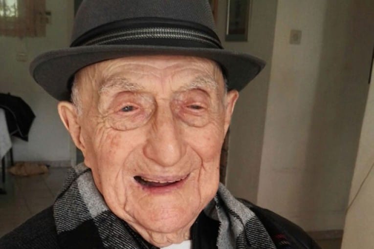 israël krystal survivant shoah doyen planète