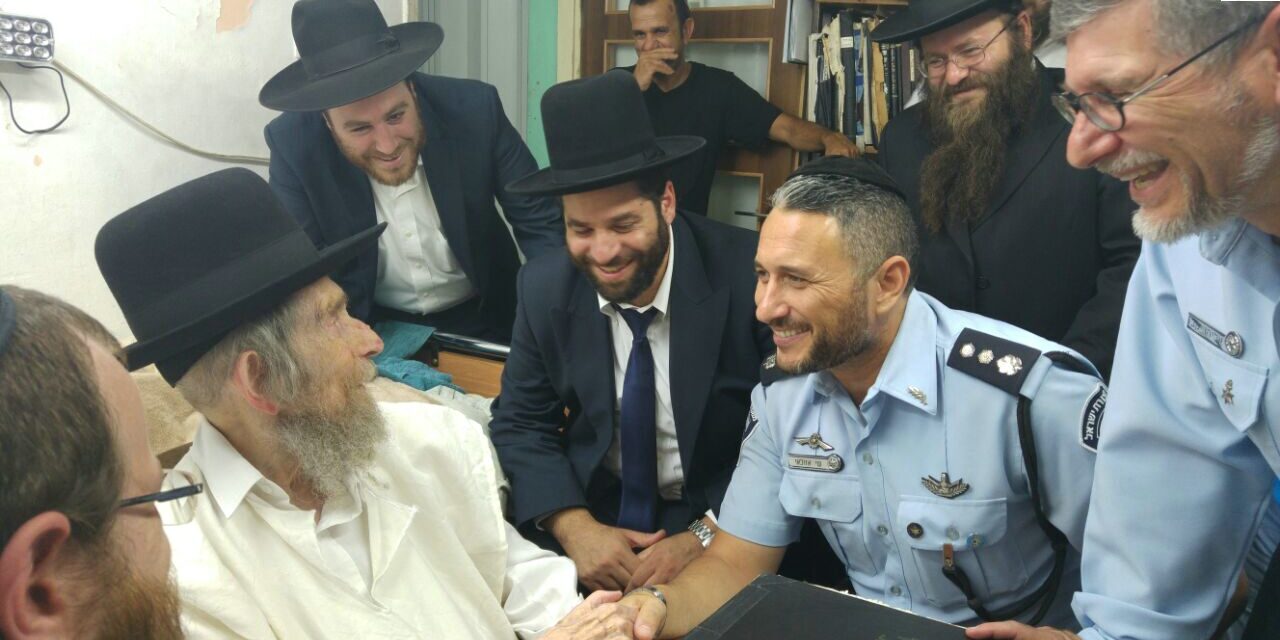 police besoin aide divine