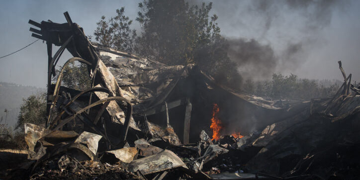 sauvages ont voulu brûler localité habitants