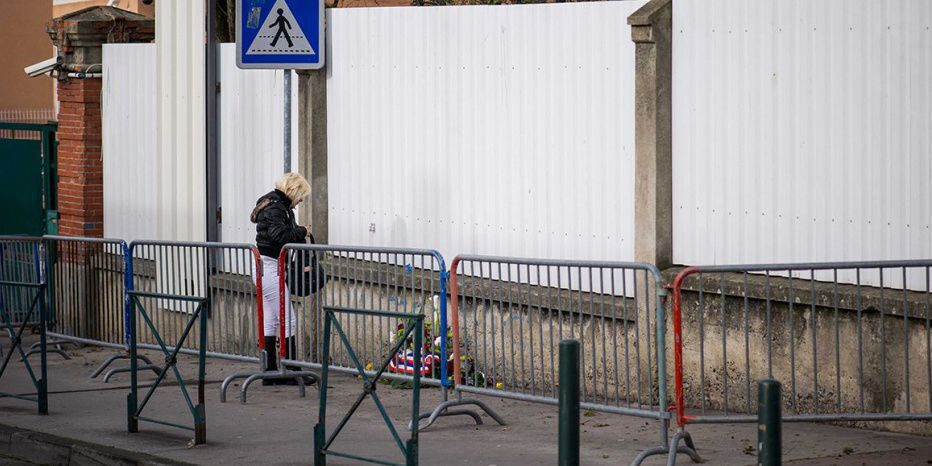 16261771-proces-merah-myriam-a-trebuche-sur-son-cartable-il-a-tire-a-bout-portant